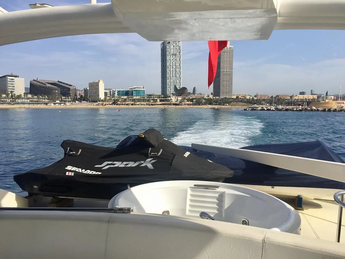 船上ホテル ホテルLeigh Yacht バルセロナ スペイン