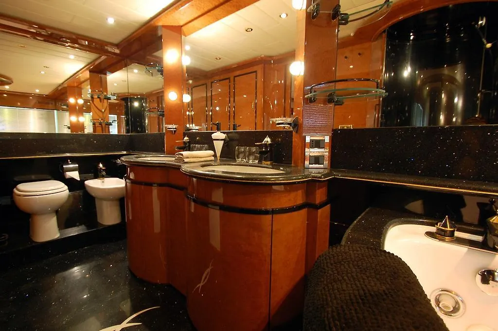 Bådhotel Leigh Yacht Hotel Barcelona
